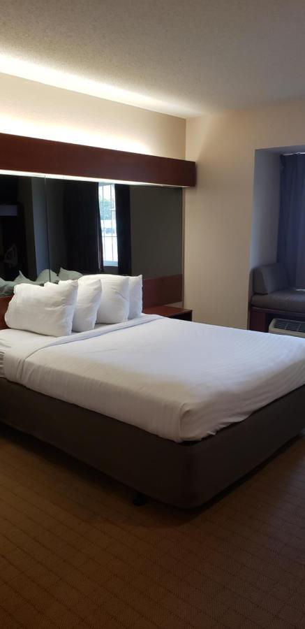 Microtel & By Wyndham Hotel Wellsville