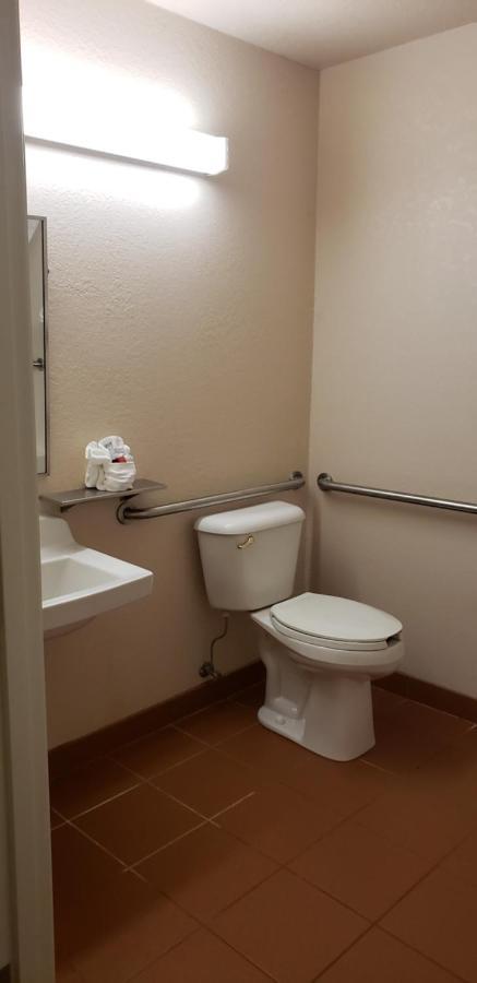 Microtel & By Wyndham 2*