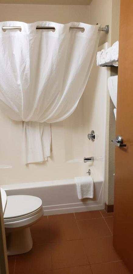 Hotel Microtel & By Wyndham Wellsville